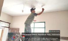 Babinsa Sertu Taufik Hidayat Turun Tangan Rehab PAUD di Desa Pangke