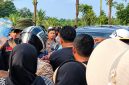 Foto (domi0: masyarakat menyampaikan aspirasinya