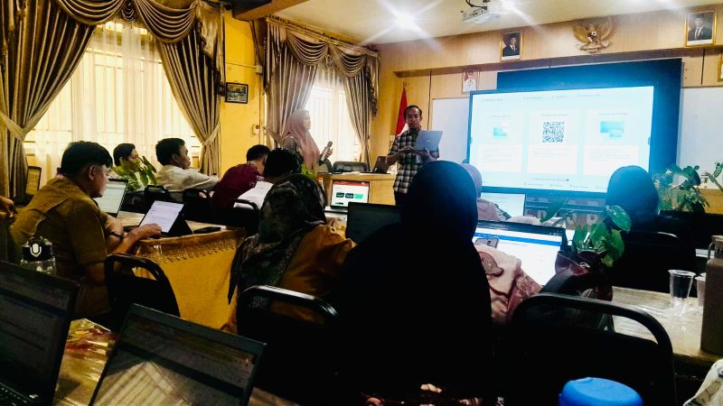 Foto: Guru-guru SMP Se Kota Batam Mengikuti Seminar tentang Digitalisasi Pembelajaran