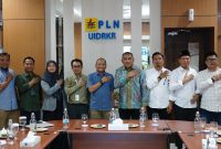 Foto: Wakil Bupati Karimun Rocky Marciano Bawole bersama GM PT PLN UID RKR Didik Wicaksono bersama Tim keduabelah pihak 