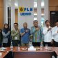 Foto: Wakil Bupati Karimun Rocky Marciano Bawole bersama GM PT PLN UID RKR Didik Wicaksono bersama Tim keduabelah pihak 
